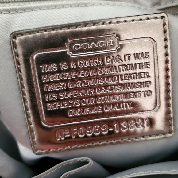 LIMITED EDITION Coach Red Sequin Poppy purse Spotlight 13821 - Picture 6 of 7